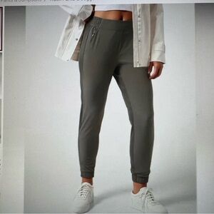 Athleta Brooklyn Jogger Mountain Olive 4